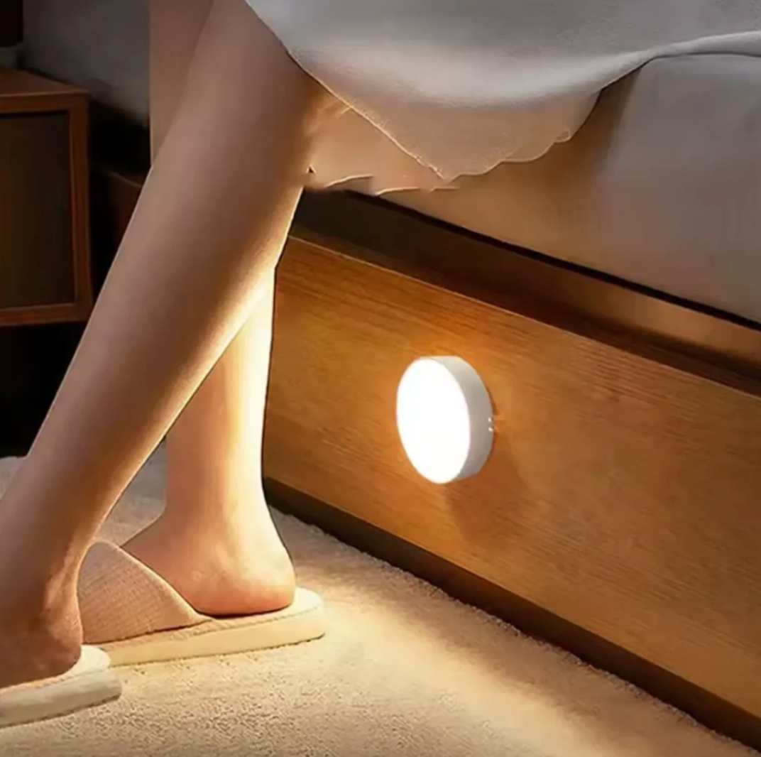 Motion-sensor night light